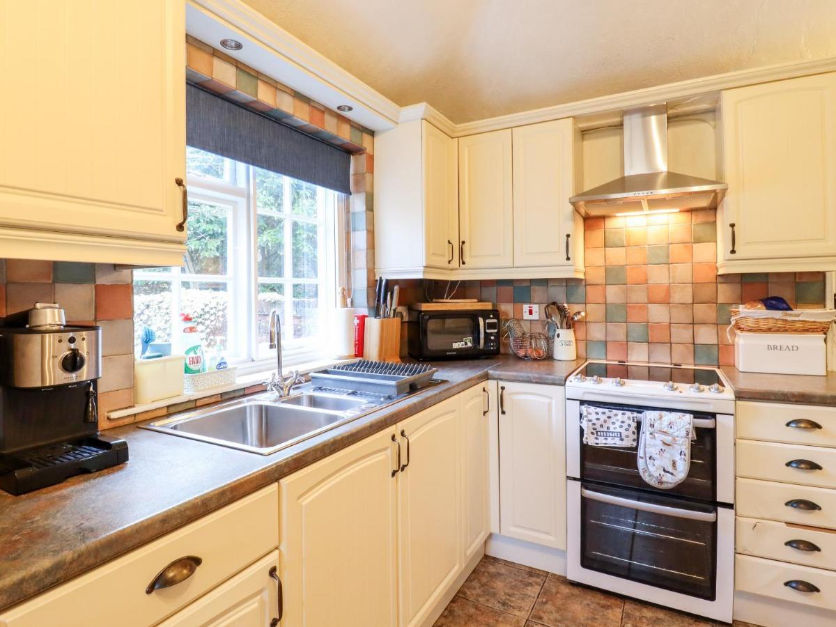 Hadleigh  Gardener'S Cottage المظهر الخارجي الصورة